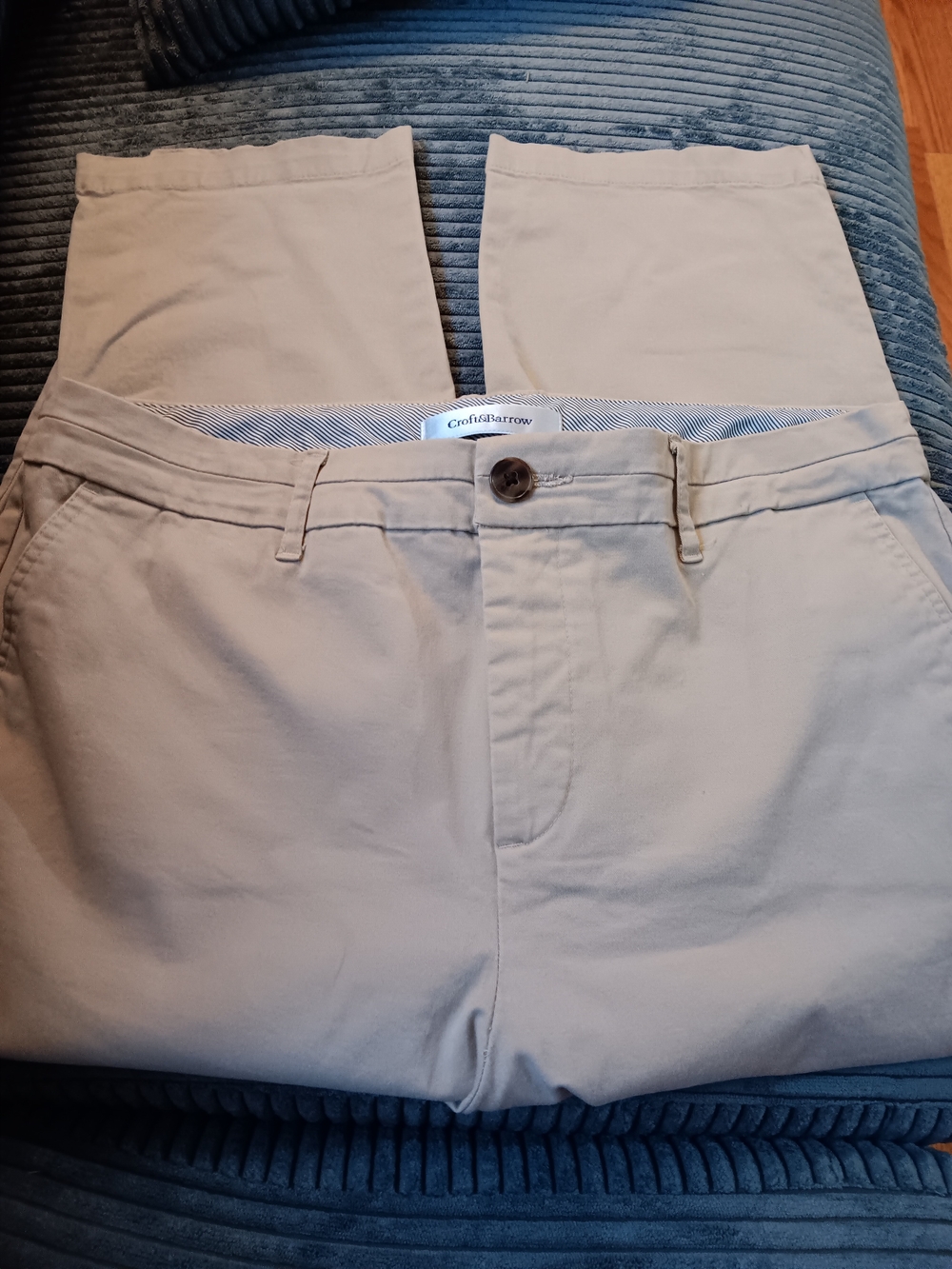 croft & barrow Light Khaki Chino Capri Pants Size 14 Ladies